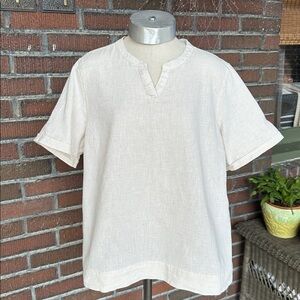 L.L. Bean linen/cotton split neck short sleeve top in cream/tan stripe. Sz Lg